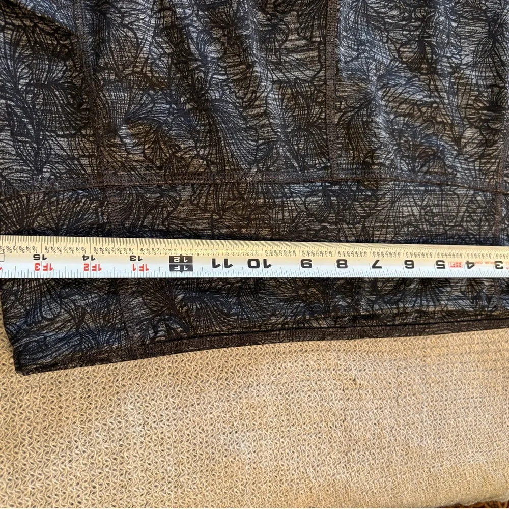 Patterned Yoga Pants - Picture 8 of 8